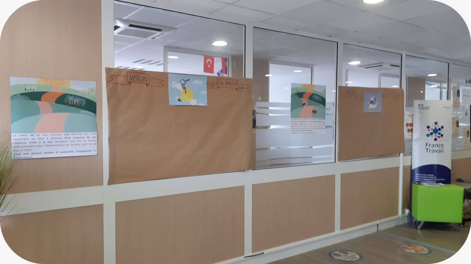 Mur d’atelier : affiches et supports pour accompagner le changement